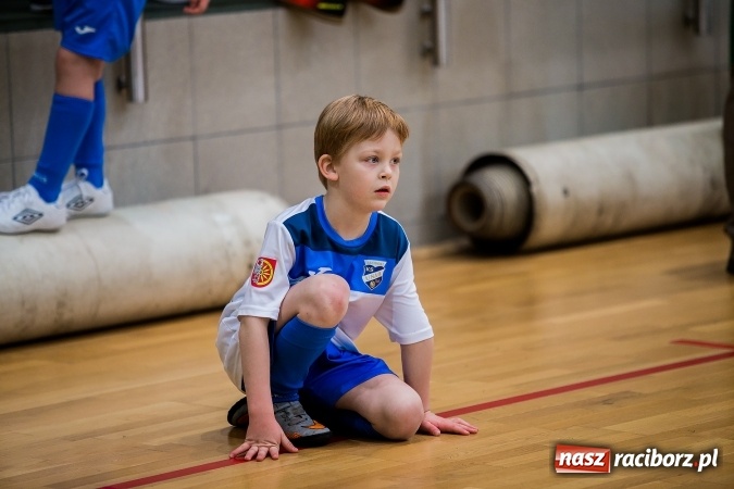 Zdjęcie w galerii na portalu naszraciborz.pl: Piłkarskie Mikołajki w Arenie Rafako. Młodzi unici najlepsi wiadomości z regionu