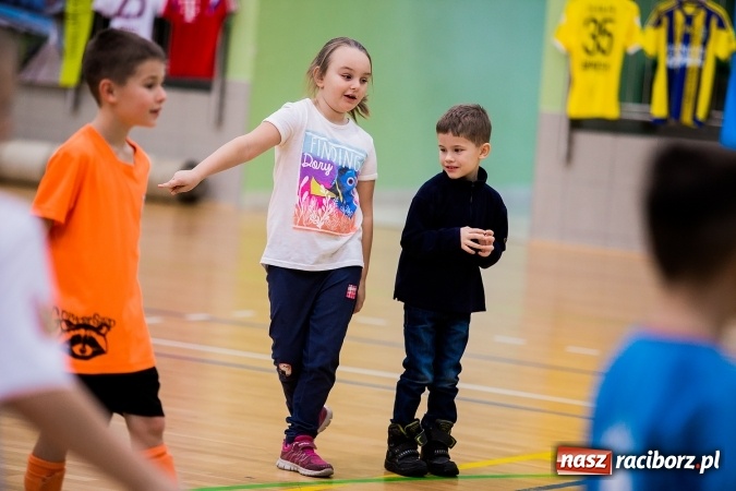 Zdjęcie w galerii na portalu naszraciborz.pl: Piłkarskie Mikołajki w Arenie Rafako. Młodzi unici najlepsi wiadomości z regionu