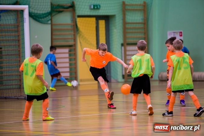 Zdjęcie w galerii na portalu naszraciborz.pl: Piłkarskie Mikołajki w Arenie Rafako. Młodzi unici najlepsi wiadomości z regionu