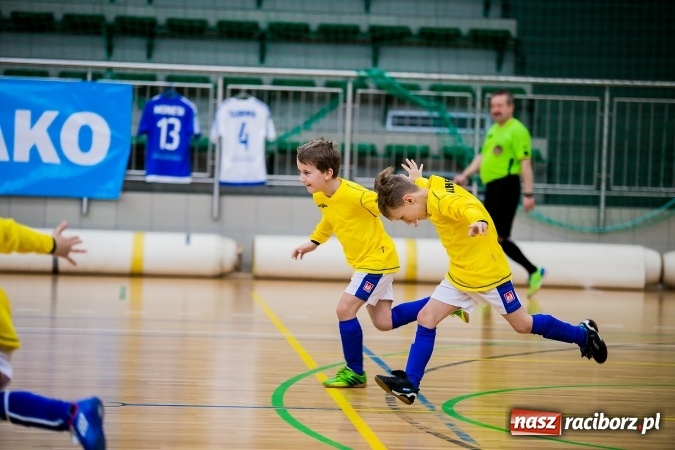 Zdjęcie w galerii na portalu naszraciborz.pl: Piłkarskie Mikołajki w Arenie Rafako. Młodzi unici najlepsi wiadomości z regionu