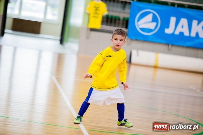 Zdjęcie w galerii na portalu naszraciborz.pl: Piłkarskie Mikołajki w Arenie Rafako. Młodzi unici najlepsi wiadomości z regionu