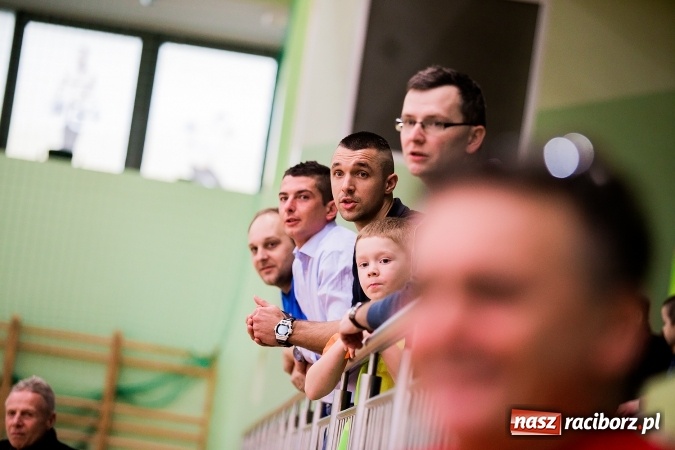 Zdjęcie w galerii na portalu naszraciborz.pl: Piłkarskie Mikołajki w Arenie Rafako. Młodzi unici najlepsi wiadomości z regionu