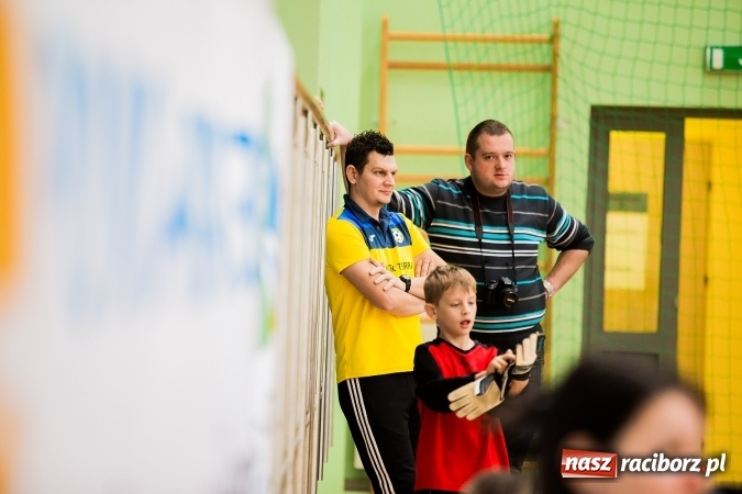 Zdjęcie w galerii na portalu naszraciborz.pl: Piłkarskie Mikołajki w Arenie Rafako. Młodzi unici najlepsi wiadomości z regionu