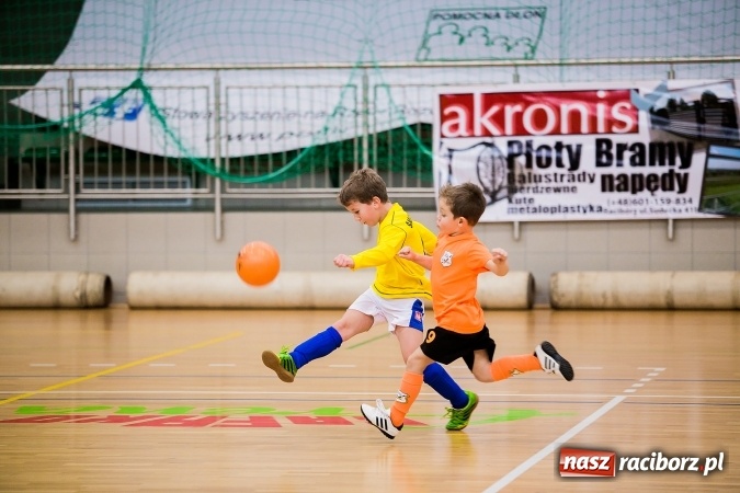 Zdjęcie w galerii na portalu naszraciborz.pl: Piłkarskie Mikołajki w Arenie Rafako. Młodzi unici najlepsi wiadomości z regionu