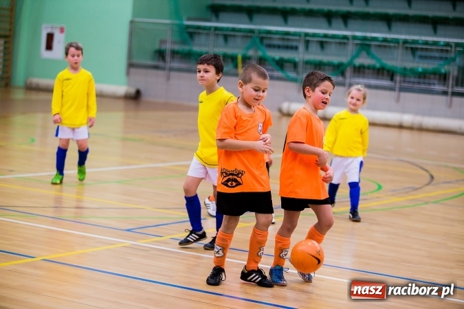 Zdjęcie w galerii na portalu naszraciborz.pl: Piłkarskie Mikołajki w Arenie Rafako. Młodzi unici najlepsi wiadomości z regionu
