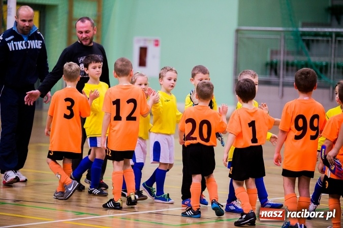 Zdjęcie w galerii na portalu naszraciborz.pl: Piłkarskie Mikołajki w Arenie Rafako. Młodzi unici najlepsi wiadomości z regionu