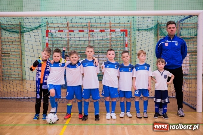 Zdjęcie w galerii na portalu naszraciborz.pl: Piłkarskie Mikołajki w Arenie Rafako. Młodzi unici najlepsi wiadomości z regionu
