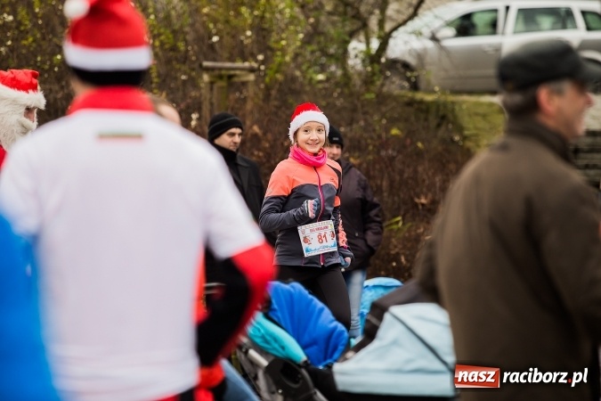 Zdjęcie w galerii na portalu naszraciborz.pl: Bieg Mikołajkowy w parku Roth wiadomości z regionu