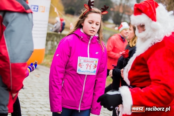 Zdjęcie w galerii na portalu naszraciborz.pl: Bieg Mikołajkowy w parku Roth wiadomości z regionu