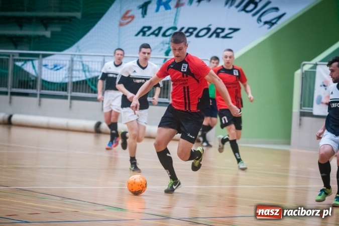 Zdjęcie w galerii na portalu naszraciborz.pl: HLPN nabiera tempa. Wygrane GTI Auto Spa, Limfo-Med i Willi Wiktoria Brenna wiadomości z regionu