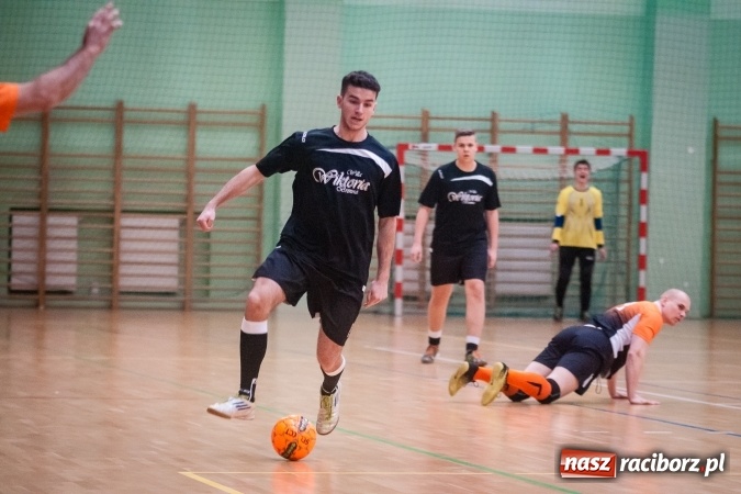 Zdjęcie w galerii na portalu naszraciborz.pl: HLPN nabiera tempa. Wygrane GTI Auto Spa, Limfo-Med i Willi Wiktoria Brenna wiadomości z regionu