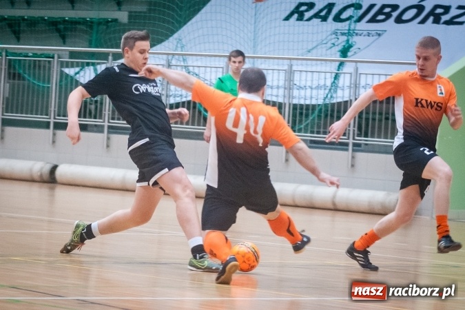 Zdjęcie w galerii na portalu naszraciborz.pl: HLPN nabiera tempa. Wygrane GTI Auto Spa, Limfo-Med i Willi Wiktoria Brenna wiadomości z regionu