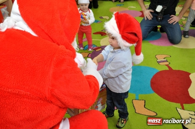 Zdjęcie w galerii na portalu naszraciborz.pl: Mikołajkowe show w markowickim przedszkolu wiadomości z regionu