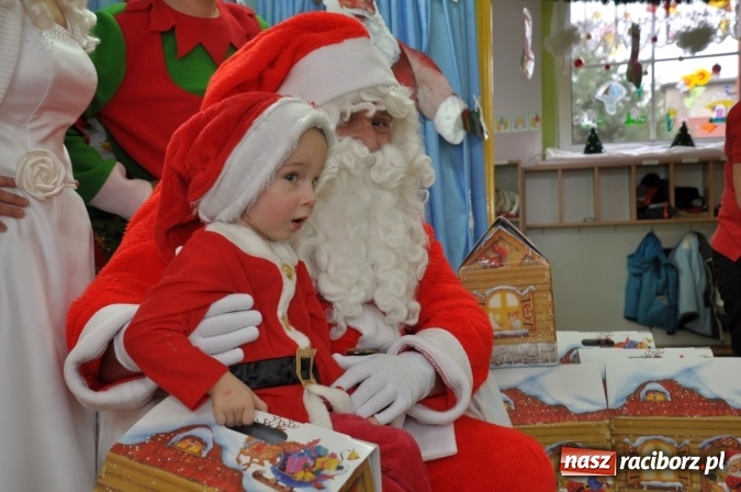 Zdjęcie w galerii na portalu naszraciborz.pl: Mikołajkowe show w markowickim przedszkolu wiadomości z regionu