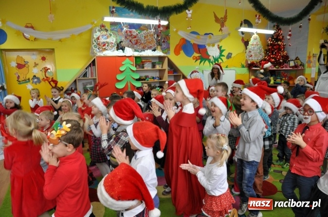 Zdjęcie w galerii na portalu naszraciborz.pl: Mikołajkowe show w markowickim przedszkolu wiadomości z regionu