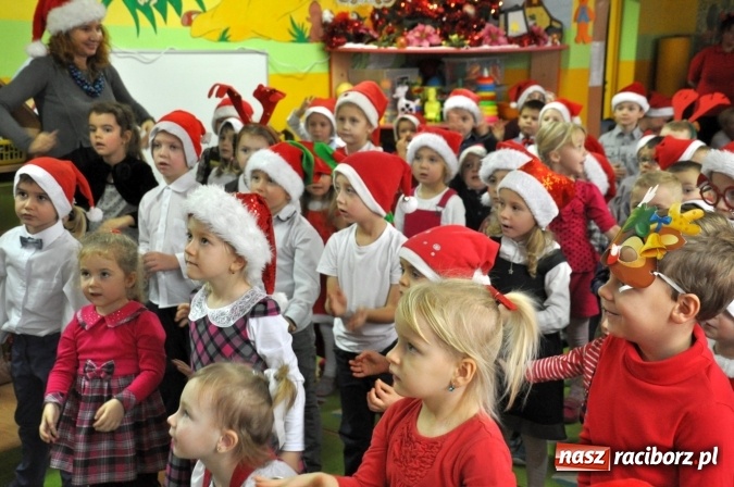 Zdjęcie w galerii na portalu naszraciborz.pl: Mikołajkowe show w markowickim przedszkolu wiadomości z regionu