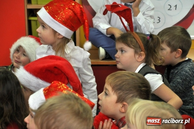 Zdjęcie w galerii na portalu naszraciborz.pl: Mikołajkowe show w markowickim przedszkolu wiadomości z regionu
