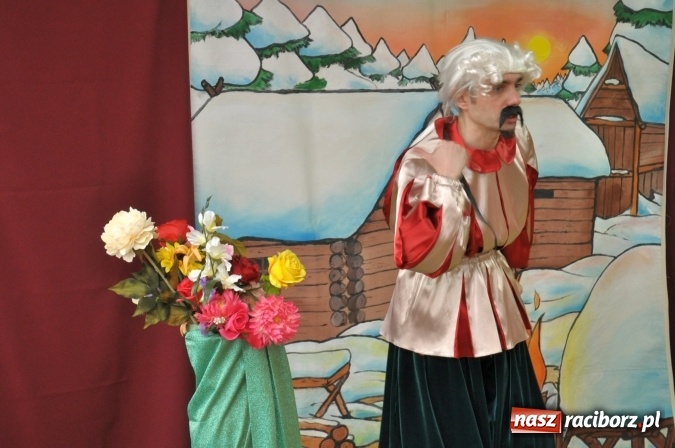 Zdjęcie w galerii na portalu naszraciborz.pl: Mikołajkowe show w markowickim przedszkolu wiadomości z regionu