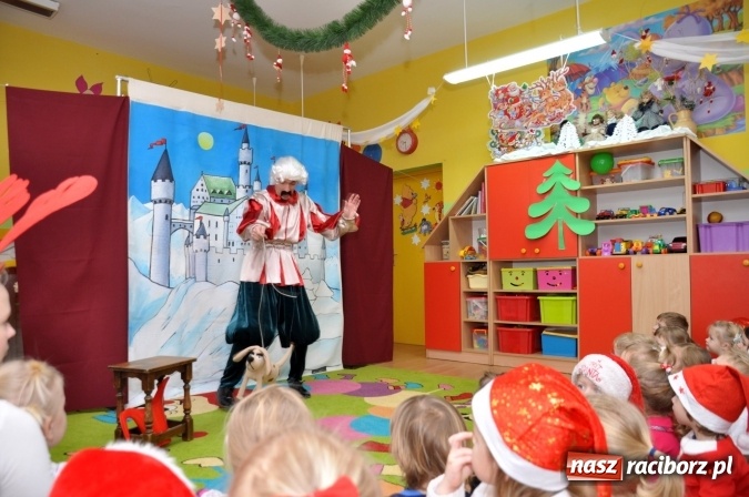 Zdjęcie w galerii na portalu naszraciborz.pl: Mikołajkowe show w markowickim przedszkolu wiadomości z regionu