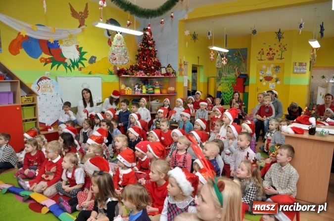 Zdjęcie w galerii na portalu naszraciborz.pl: Mikołajkowe show w markowickim przedszkolu wiadomości z regionu