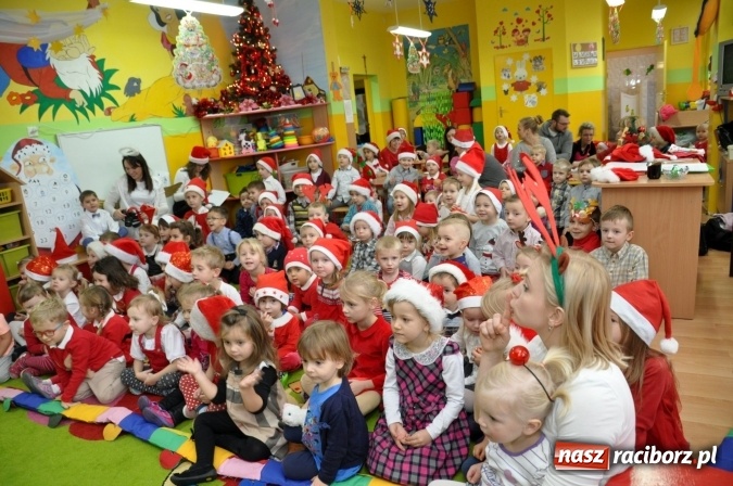 Zdjęcie w galerii na portalu naszraciborz.pl: Mikołajkowe show w markowickim przedszkolu wiadomości z regionu
