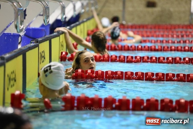 Zdjęcie w galerii na portalu naszraciborz.pl: Pływanie. Raciborski ZSOMS w środku stawki  wiadomości z regionu