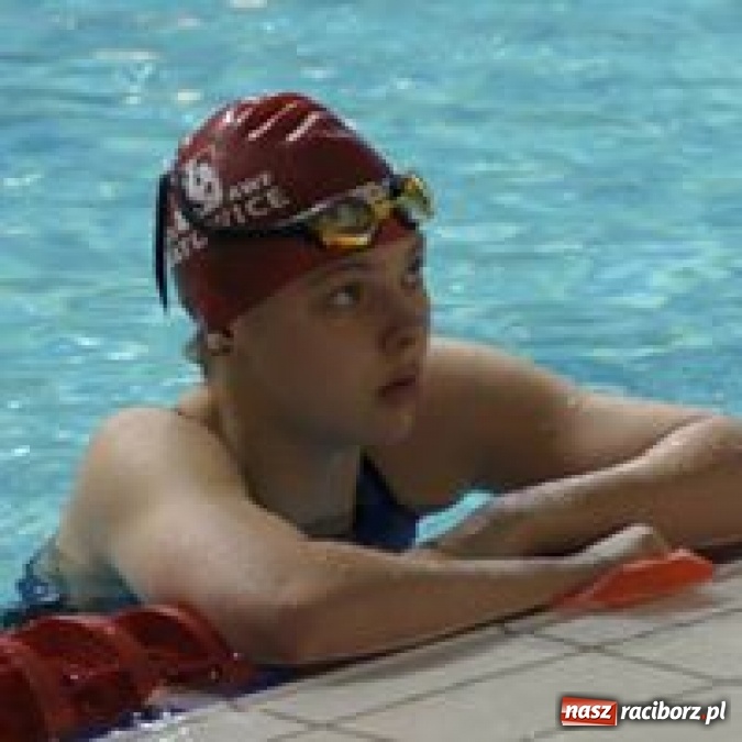 Zdjęcie w galerii na portalu naszraciborz.pl: Pływanie. Raciborski ZSOMS w środku stawki  wiadomości z regionu