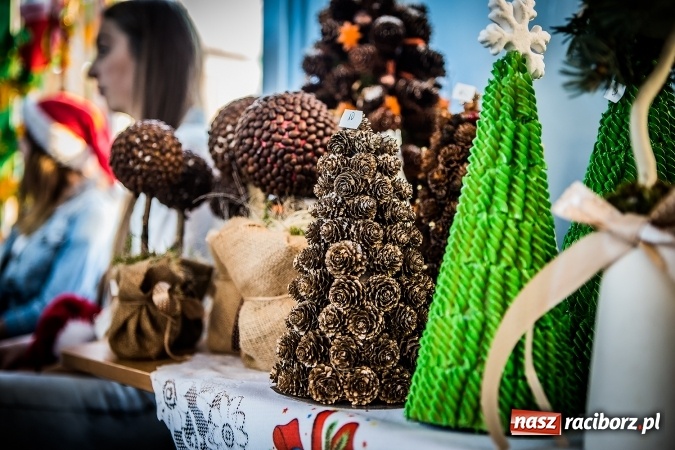 Zdjęcie w galerii na portalu naszraciborz.pl: Kiermasz świąteczny w krzanowickiej szkole wiadomości z regionu