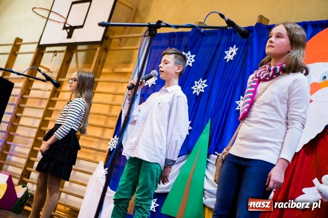 Zdjęcie w galerii na portalu naszraciborz.pl: Kiermasz świąteczny w krzanowickiej szkole wiadomości z regionu