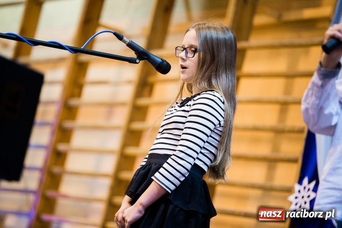 Zdjęcie w galerii na portalu naszraciborz.pl: Kiermasz świąteczny w krzanowickiej szkole wiadomości z regionu