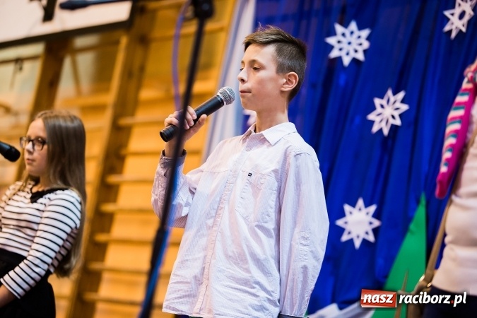 Zdjęcie w galerii na portalu naszraciborz.pl: Kiermasz świąteczny w krzanowickiej szkole wiadomości z regionu