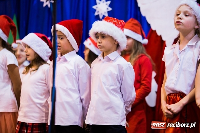 Zdjęcie w galerii na portalu naszraciborz.pl: Kiermasz świąteczny w krzanowickiej szkole wiadomości z regionu