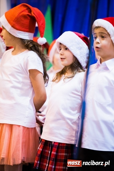Zdjęcie w galerii na portalu naszraciborz.pl: Kiermasz świąteczny w krzanowickiej szkole wiadomości z regionu