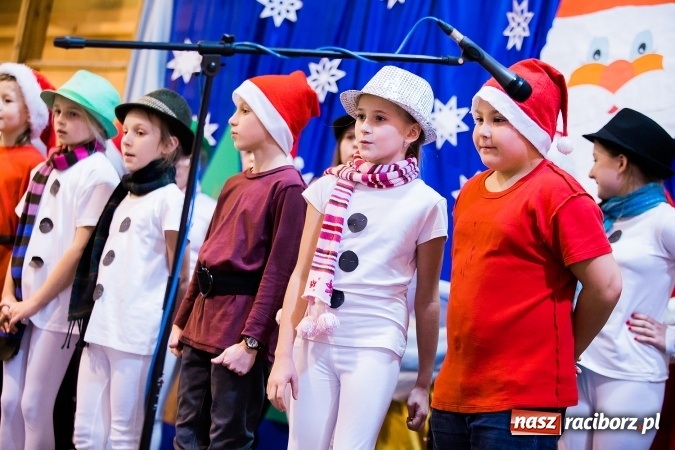 Zdjęcie w galerii na portalu naszraciborz.pl: Kiermasz świąteczny w krzanowickiej szkole wiadomości z regionu