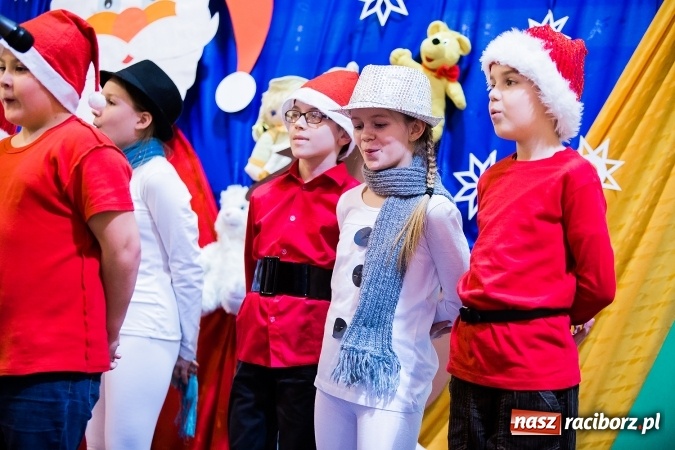 Zdjęcie w galerii na portalu naszraciborz.pl: Kiermasz świąteczny w krzanowickiej szkole wiadomości z regionu