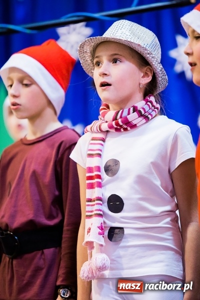 Zdjęcie w galerii na portalu naszraciborz.pl: Kiermasz świąteczny w krzanowickiej szkole wiadomości z regionu