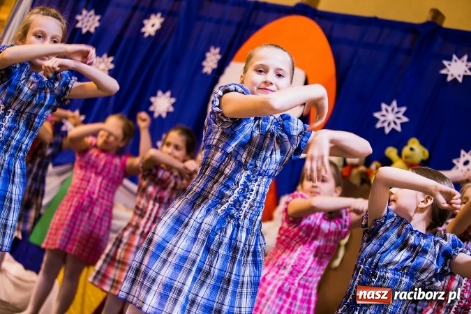 Zdjęcie w galerii na portalu naszraciborz.pl: Kiermasz świąteczny w krzanowickiej szkole wiadomości z regionu