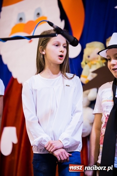 Zdjęcie w galerii na portalu naszraciborz.pl: Kiermasz świąteczny w krzanowickiej szkole wiadomości z regionu