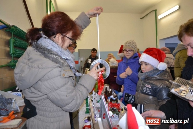 Zdjęcie w galerii na portalu naszraciborz.pl: Mróz im niestraszny, czyli Weihnachtsmarkt w Bolesławiu  wiadomości z regionu