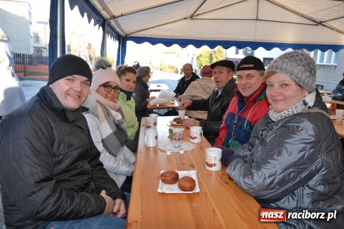 Zdjęcie w galerii na portalu naszraciborz.pl: Mróz im niestraszny, czyli Weihnachtsmarkt w Bolesławiu  wiadomości z regionu