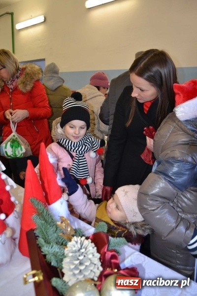 Zdjęcie w galerii na portalu naszraciborz.pl: Mróz im niestraszny, czyli Weihnachtsmarkt w Bolesławiu  wiadomości z regionu