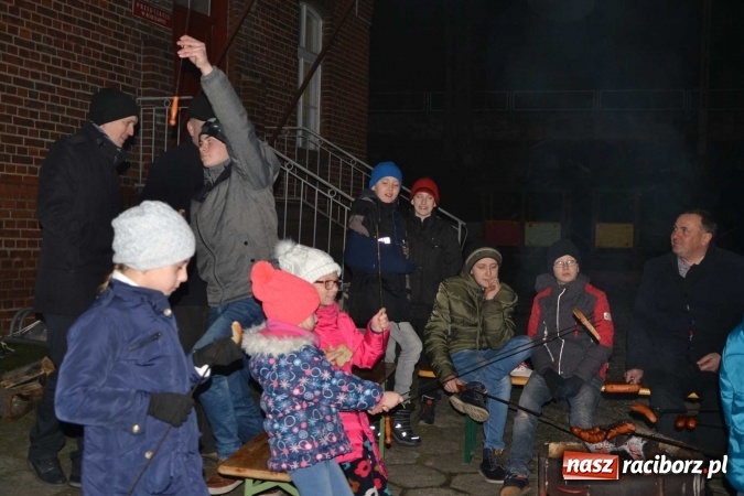 Zdjęcie w galerii na portalu naszraciborz.pl: Mróz im niestraszny, czyli Weihnachtsmarkt w Bolesławiu  wiadomości z regionu