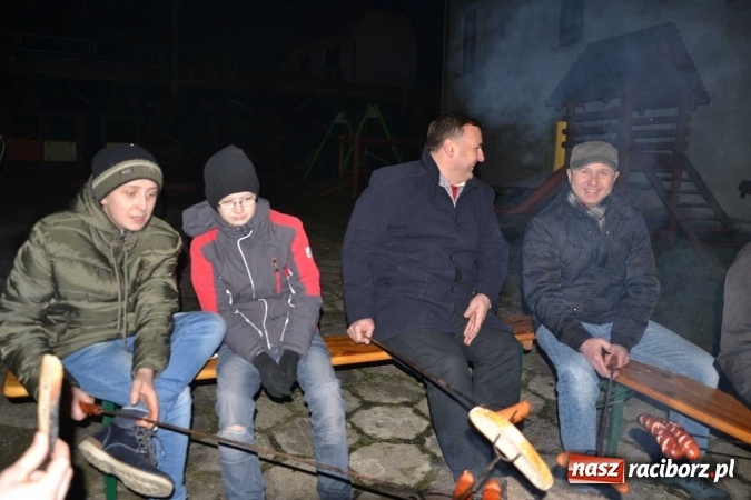Zdjęcie w galerii na portalu naszraciborz.pl: Mróz im niestraszny, czyli Weihnachtsmarkt w Bolesławiu  wiadomości z regionu