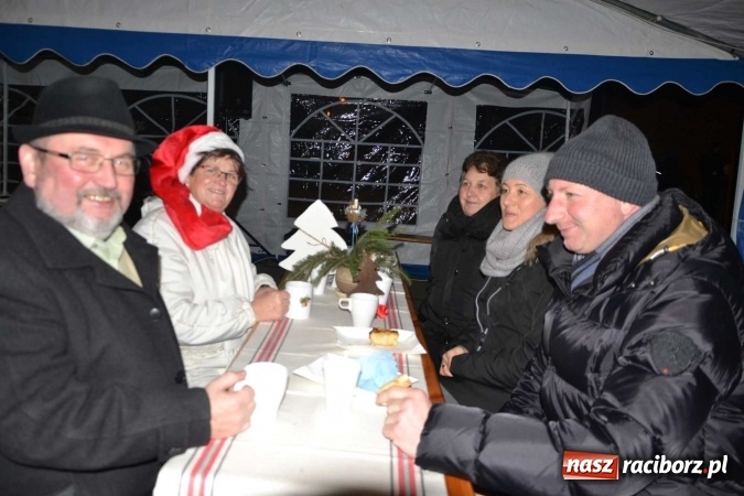 Zdjęcie w galerii na portalu naszraciborz.pl: Mróz im niestraszny, czyli Weihnachtsmarkt w Bolesławiu  wiadomości z regionu