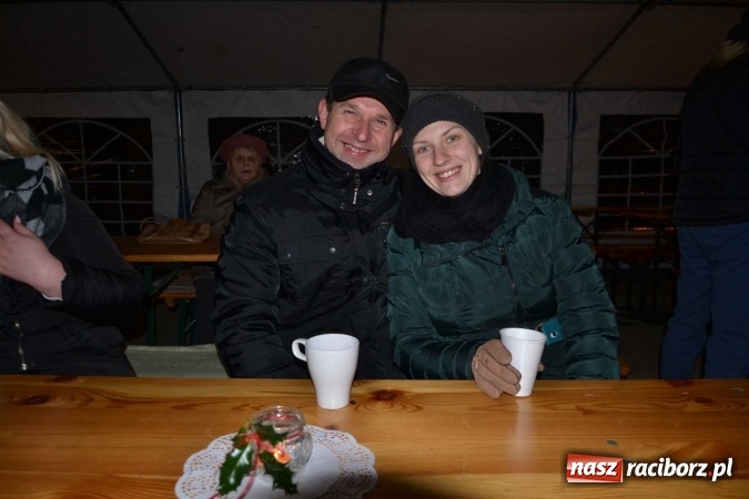 Zdjęcie w galerii na portalu naszraciborz.pl: Mróz im niestraszny, czyli Weihnachtsmarkt w Bolesławiu  wiadomości z regionu