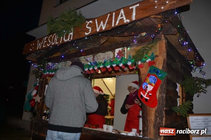 Zdjęcie w galerii na portalu naszraciborz.pl: Mróz im niestraszny, czyli Weihnachtsmarkt w Bolesławiu  wiadomości z regionu