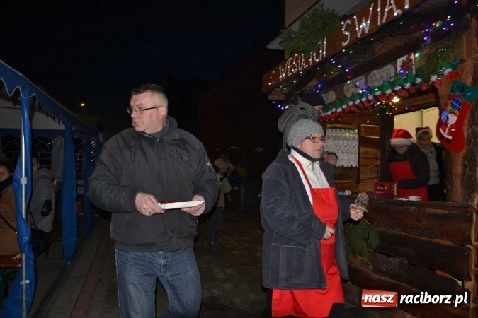 Zdjęcie w galerii na portalu naszraciborz.pl: Mróz im niestraszny, czyli Weihnachtsmarkt w Bolesławiu  wiadomości z regionu