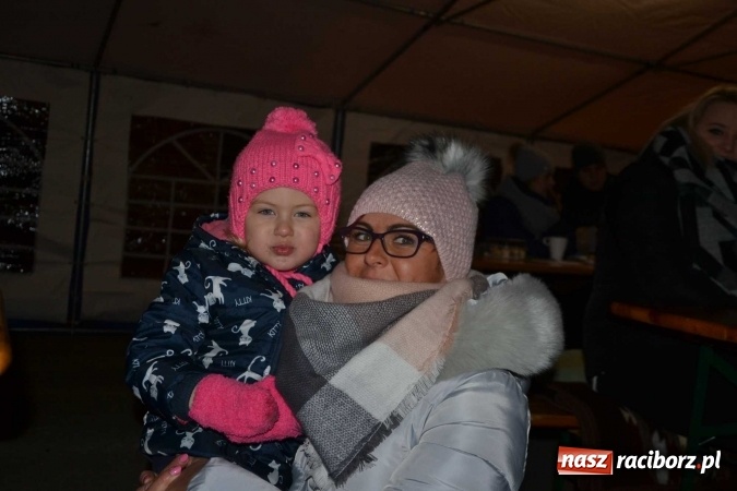 Zdjęcie w galerii na portalu naszraciborz.pl: Mróz im niestraszny, czyli Weihnachtsmarkt w Bolesławiu  wiadomości z regionu