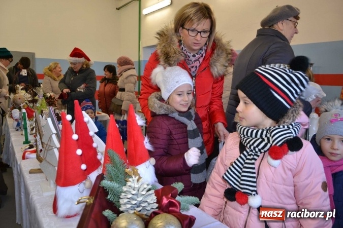 Zdjęcie w galerii na portalu naszraciborz.pl: Mróz im niestraszny, czyli Weihnachtsmarkt w Bolesławiu  wiadomości z regionu