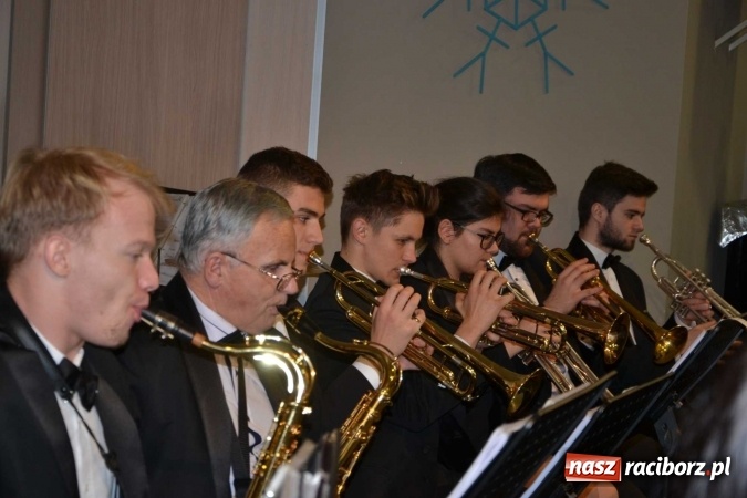 Zdjęcie w galerii na portalu naszraciborz.pl: W Tworkowie na świąteczną nutę  wiadomości z regionu